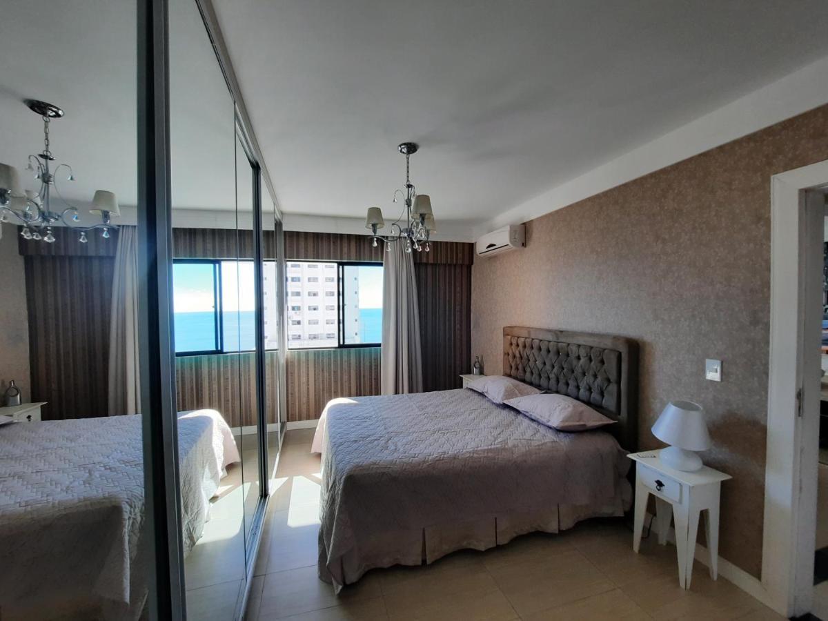 3 Suites Linda Vista Da Orla De Bc A 50M Da Praia - Somente Familiares Balneário Camboriú Eksteriør bilde