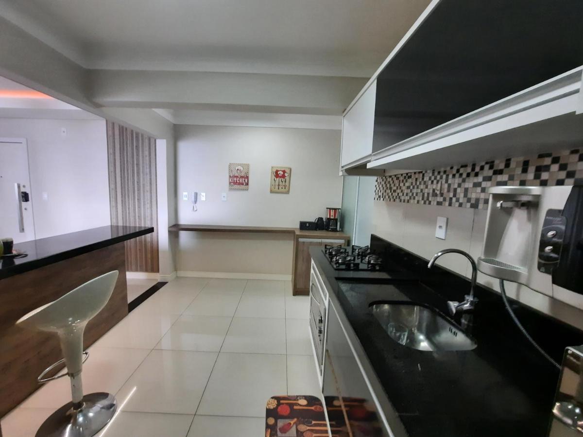 3 Suites Linda Vista Da Orla De Bc A 50M Da Praia - Somente Familiares Balneário Camboriú Eksteriør bilde
