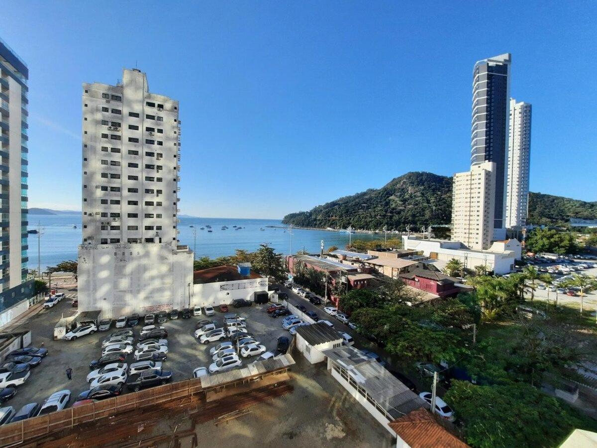 3 Suites Linda Vista Da Orla De Bc A 50M Da Praia - Somente Familiares Balneário Camboriú Eksteriør bilde
