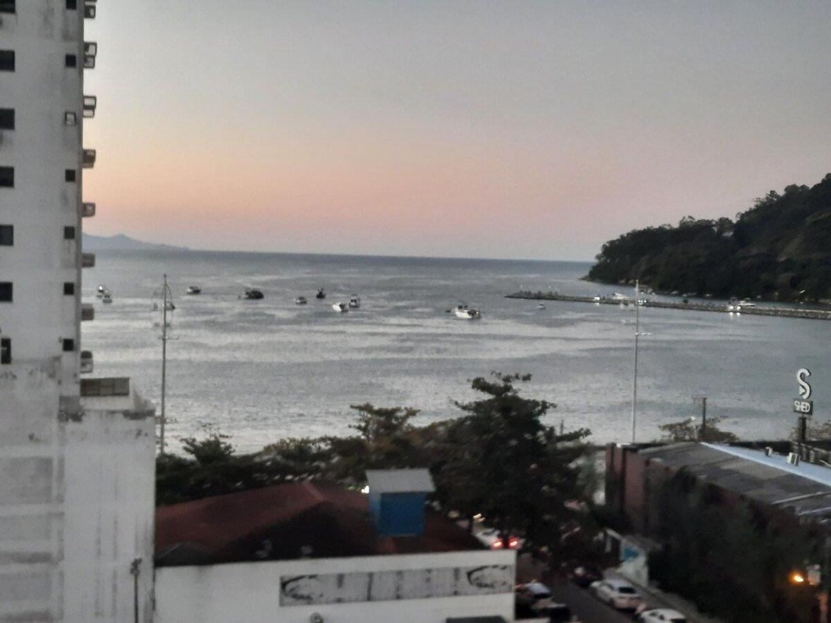 3 Suites Linda Vista Da Orla De Bc A 50M Da Praia - Somente Familiares Balneário Camboriú Eksteriør bilde