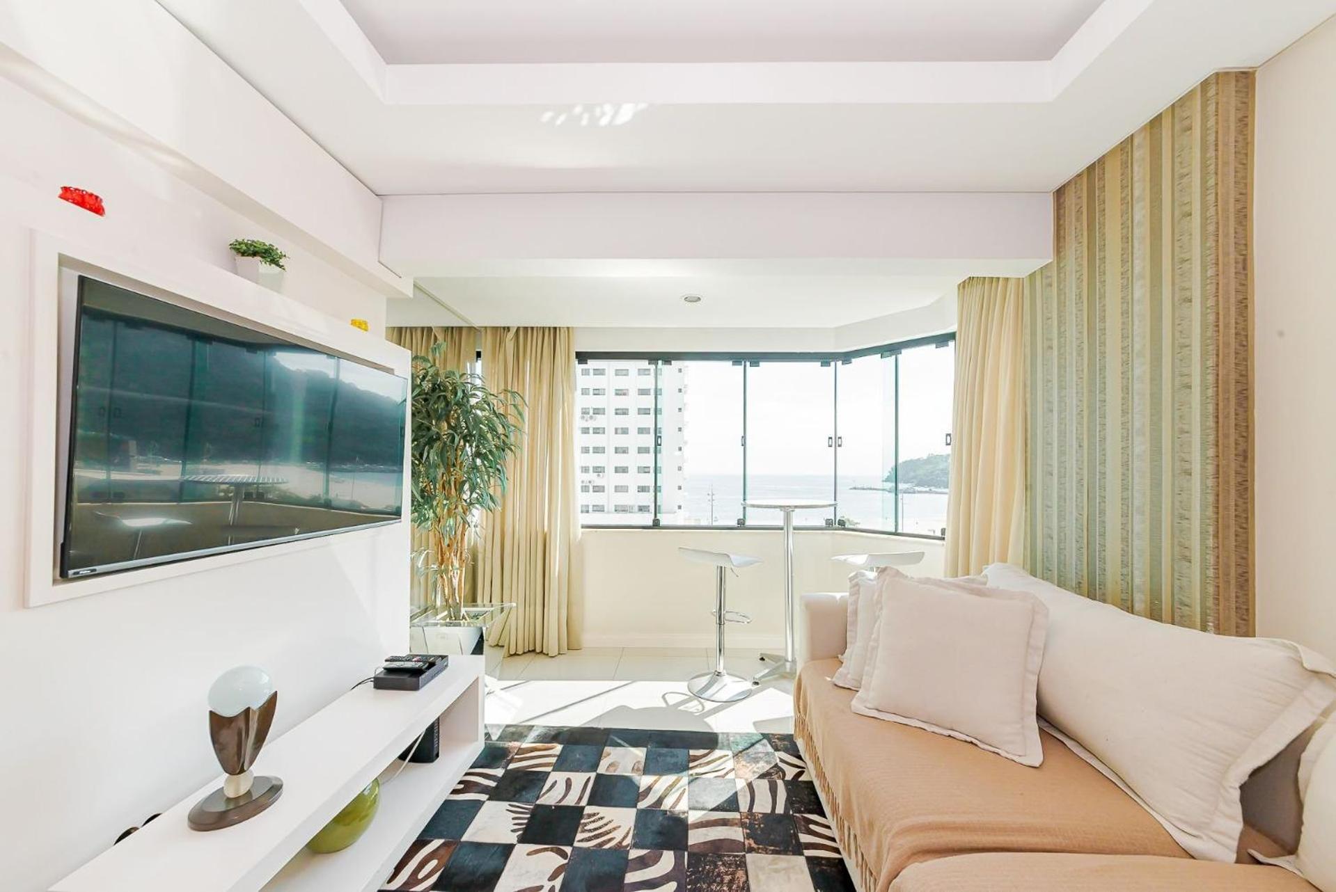 3 Suites Linda Vista Da Orla De Bc A 50M Da Praia - Somente Familiares Balneário Camboriú Eksteriør bilde