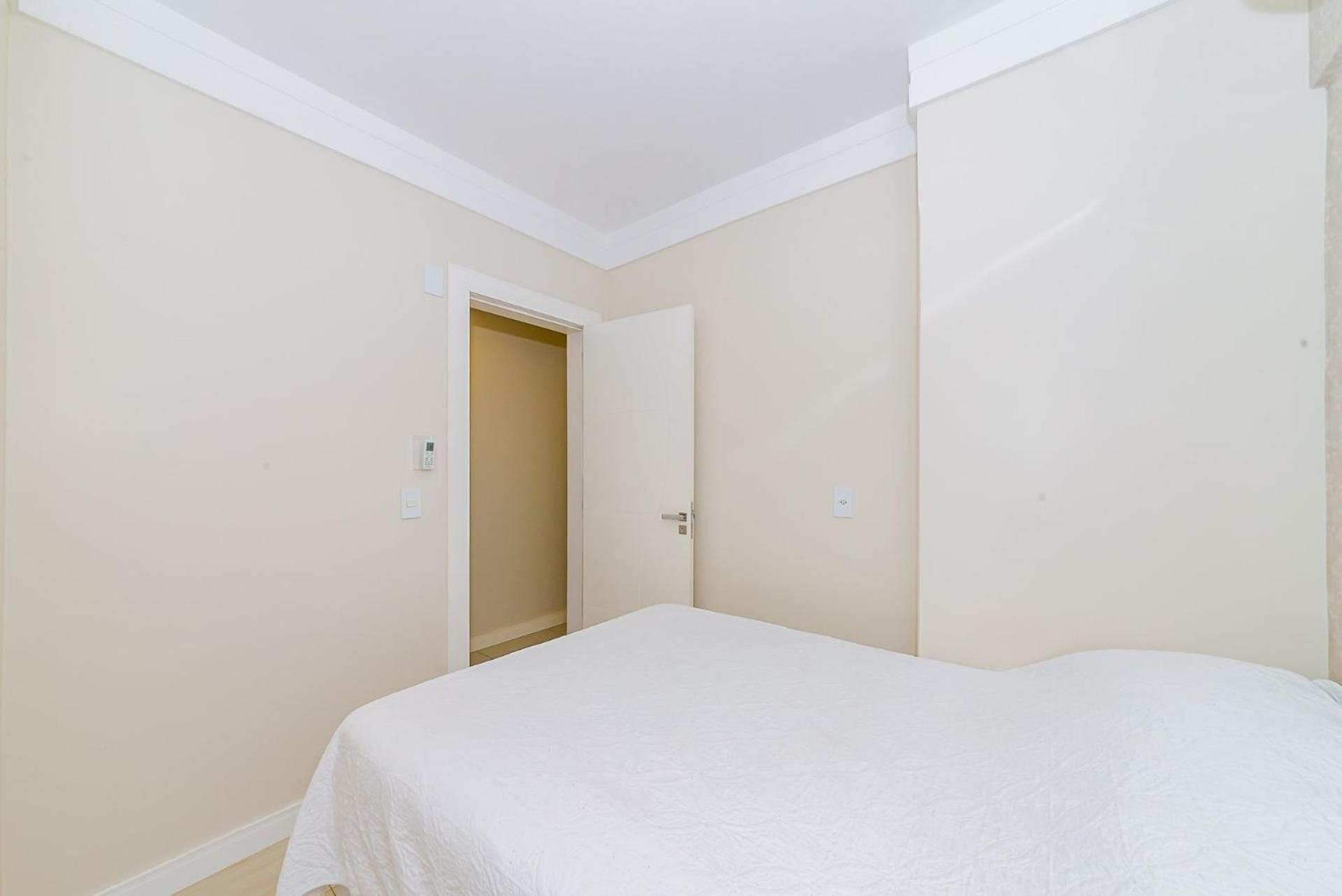 3 Suites Linda Vista Da Orla De Bc A 50M Da Praia - Somente Familiares Balneário Camboriú Eksteriør bilde