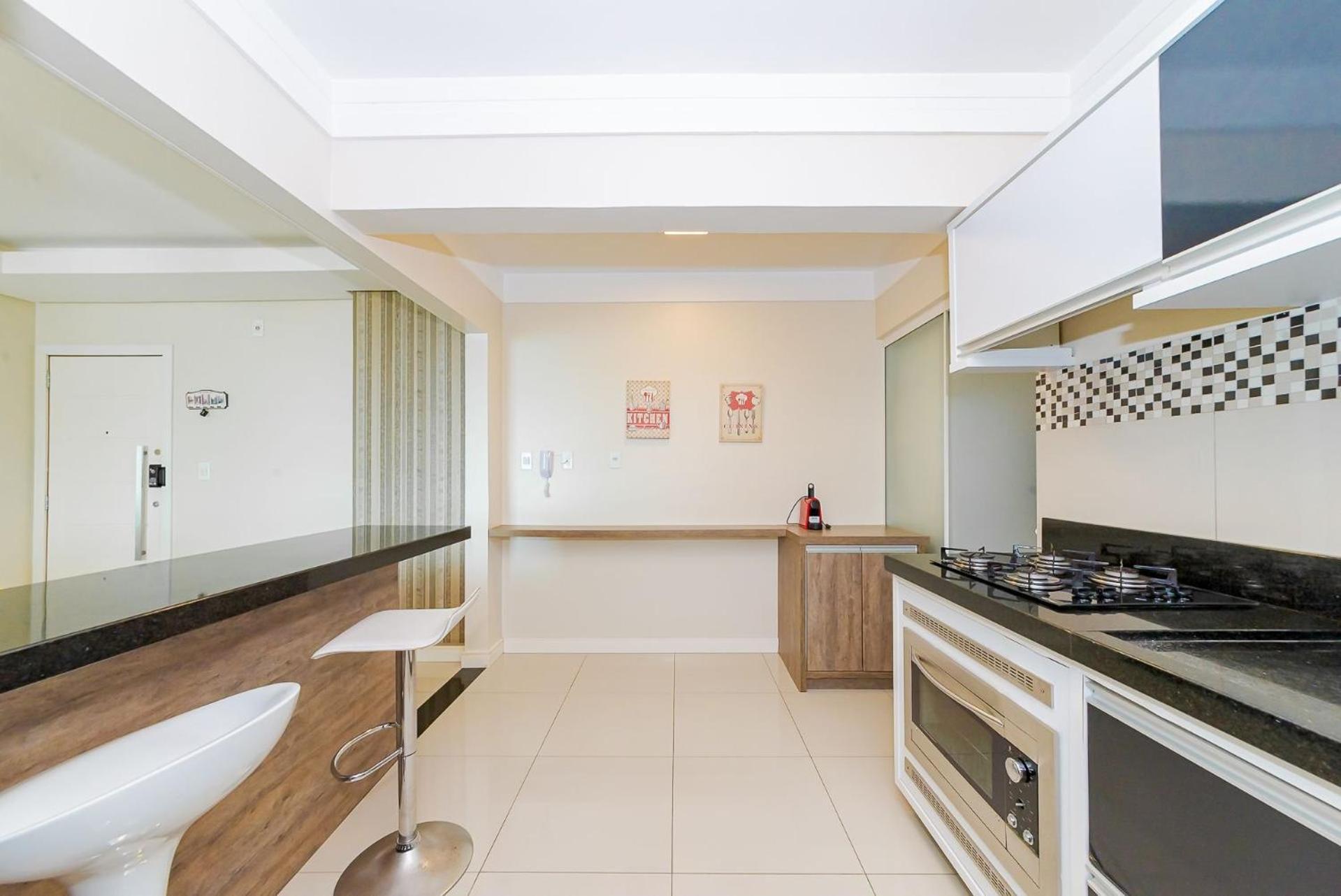 3 Suites Linda Vista Da Orla De Bc A 50M Da Praia - Somente Familiares Balneário Camboriú Eksteriør bilde